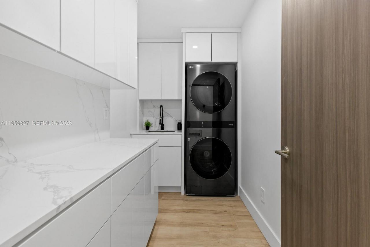 85 W Shore Dr W, Miami, FL 33133 Photo