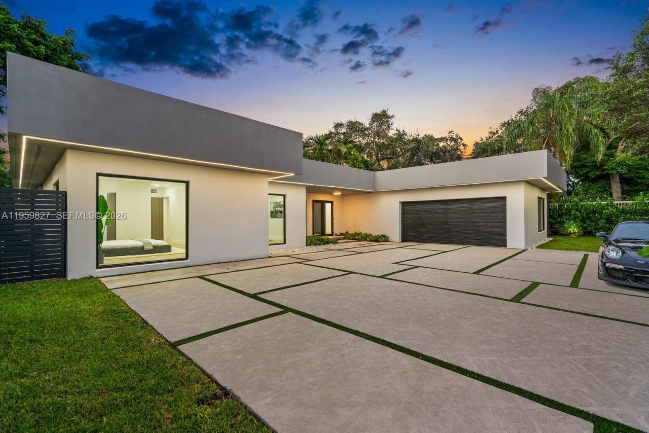 85 W Shore Dr W, Miami, FL 33133 Photo