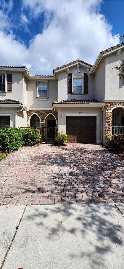 8909 SW 225th Ter, Cutler Bay, FL 33190 Photo