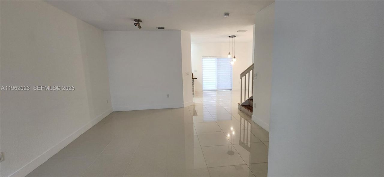 8909 SW 225th Ter, Cutler Bay, FL 33190 Photo