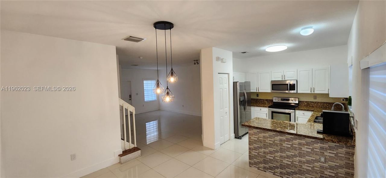 8909 SW 225th Ter, Cutler Bay, FL 33190 Photo