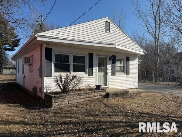 157 EDWARDS Avenue, Galesburg, IL 61401