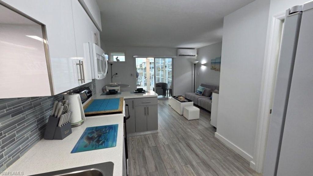 3211 Stringfellow Rd, Unit 105, Saint James City, FL 33956 Photo