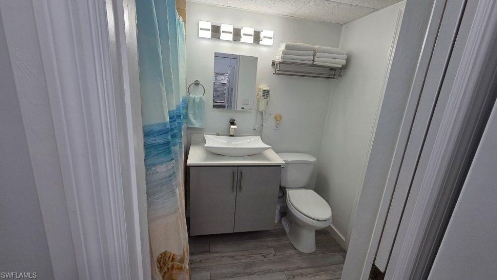 3211 Stringfellow Rd, Unit 105, Saint James City, FL 33956 Photo