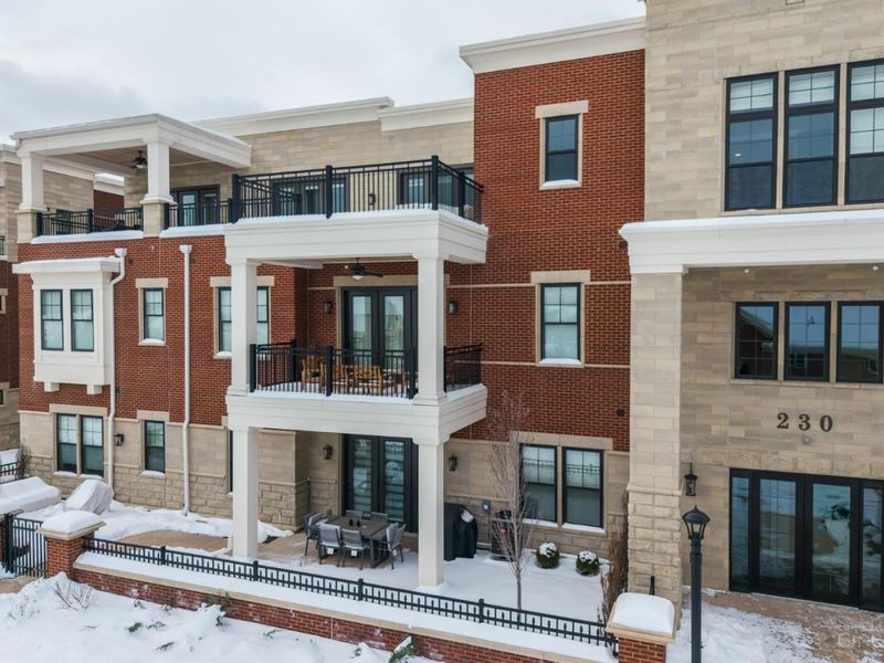 230 Vintage Club Drive, Unit 205, Montgomery, OH 45249 Photo 24