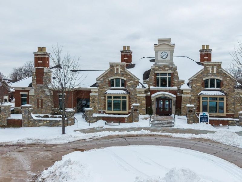 230 Vintage Club Drive, Unit 205, Montgomery, OH 45249 Photo 25