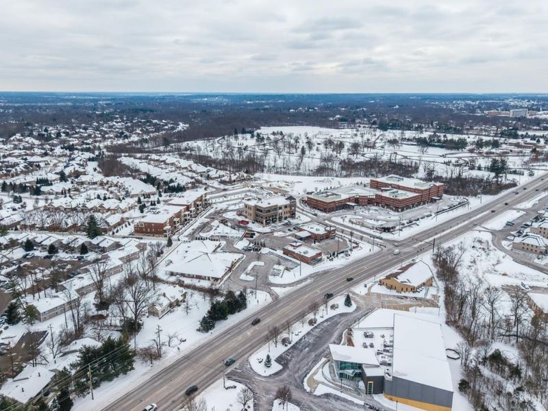 230 Vintage Club Drive, Unit 205, Montgomery, OH 45249 Photo 32