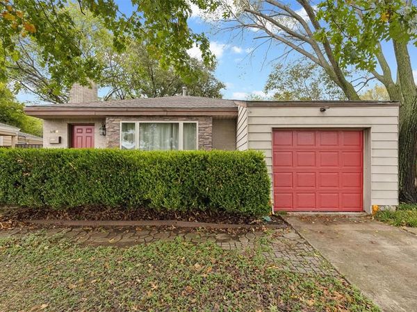 6441 Calmont Avenue, Fort Worth, TX 76116