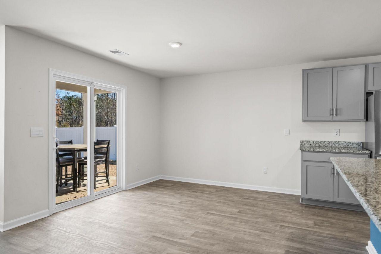 240 Country Grove Way Photo 11