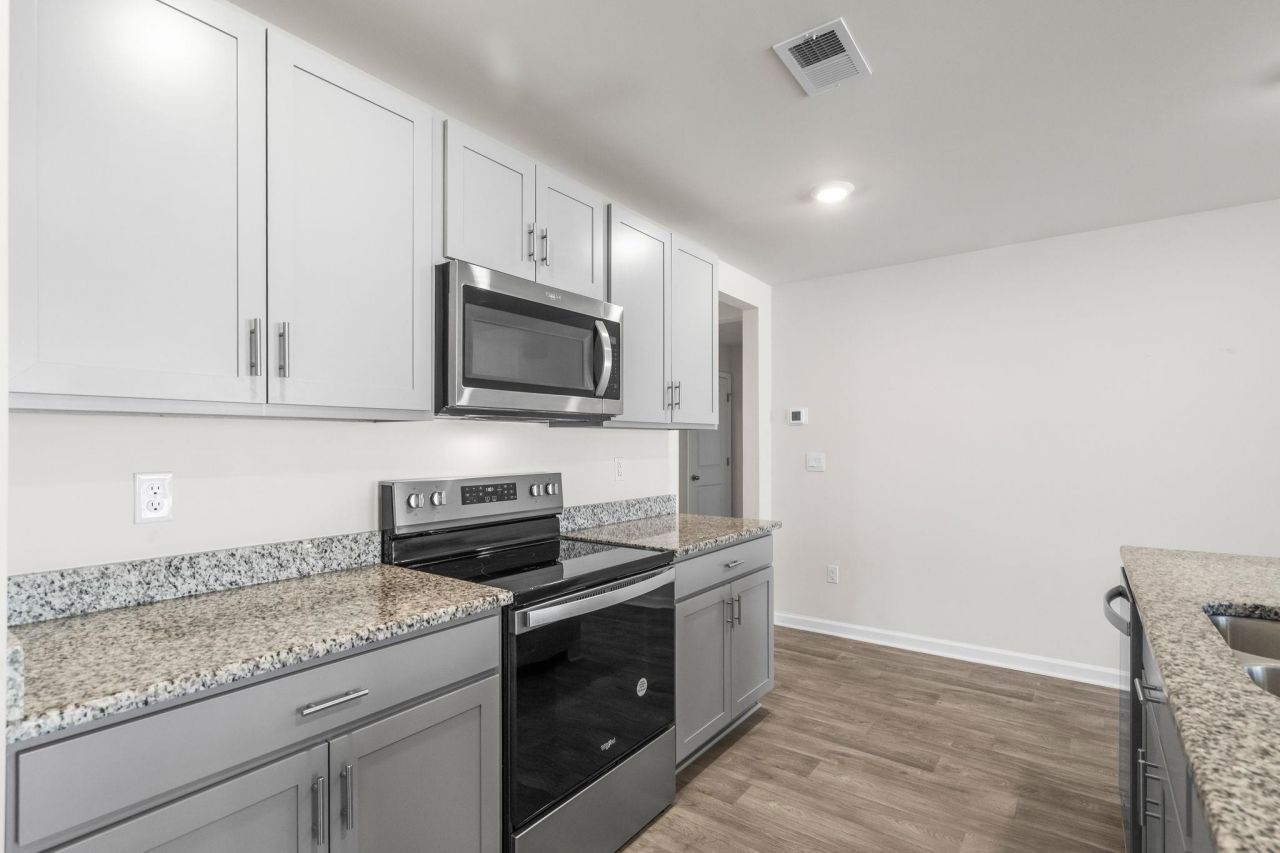 240 Country Grove Way Photo 17