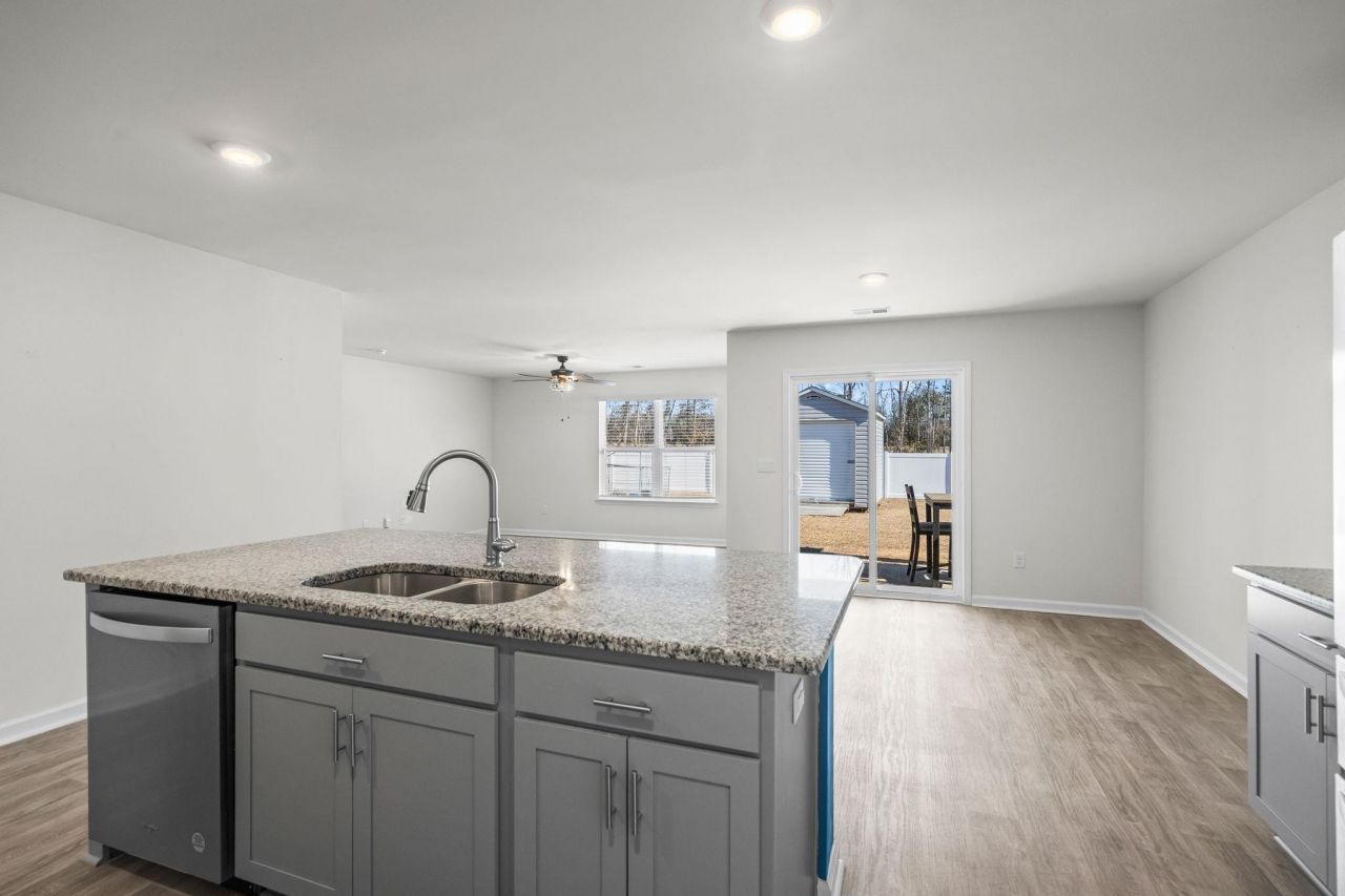 240 Country Grove Way Photo 18