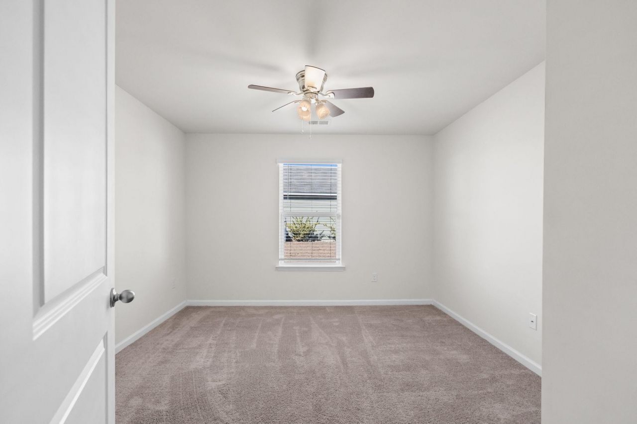 240 Country Grove Way Photo 25