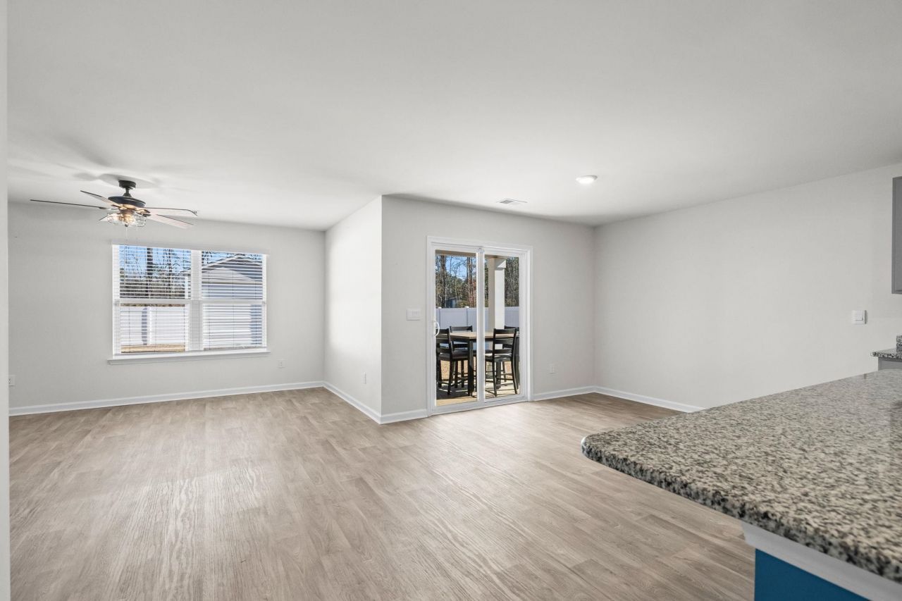 240 Country Grove Way Photo 5