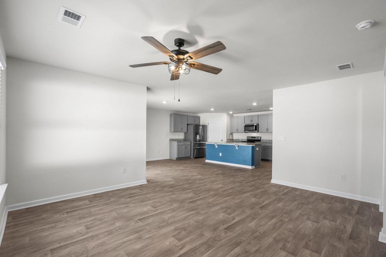 240 Country Grove Way Photo 8