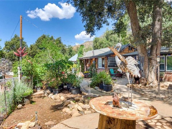 39065 Oak Glen Road, Oak Glen, CA 92399