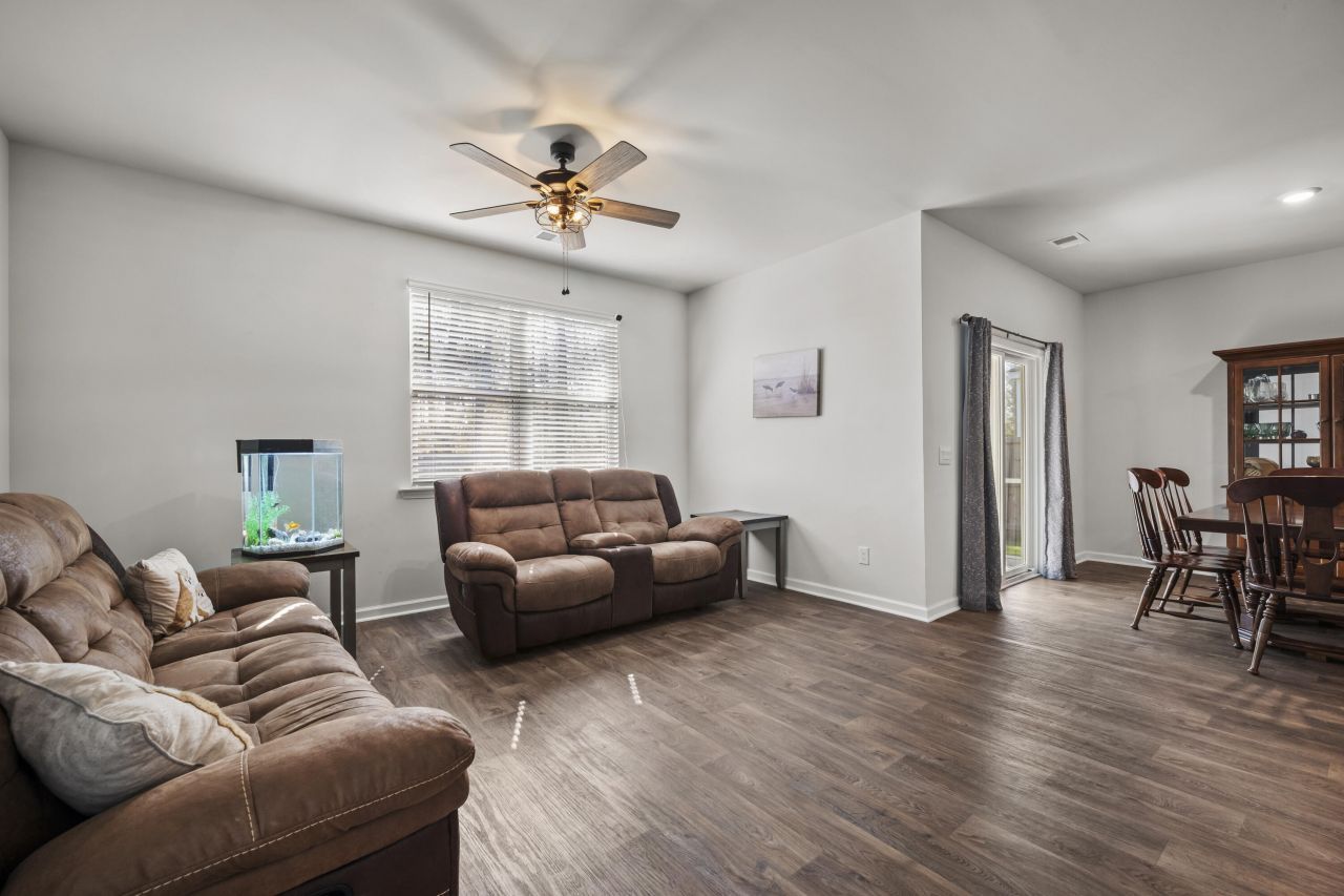 179 Lagoona Drive Photo 10