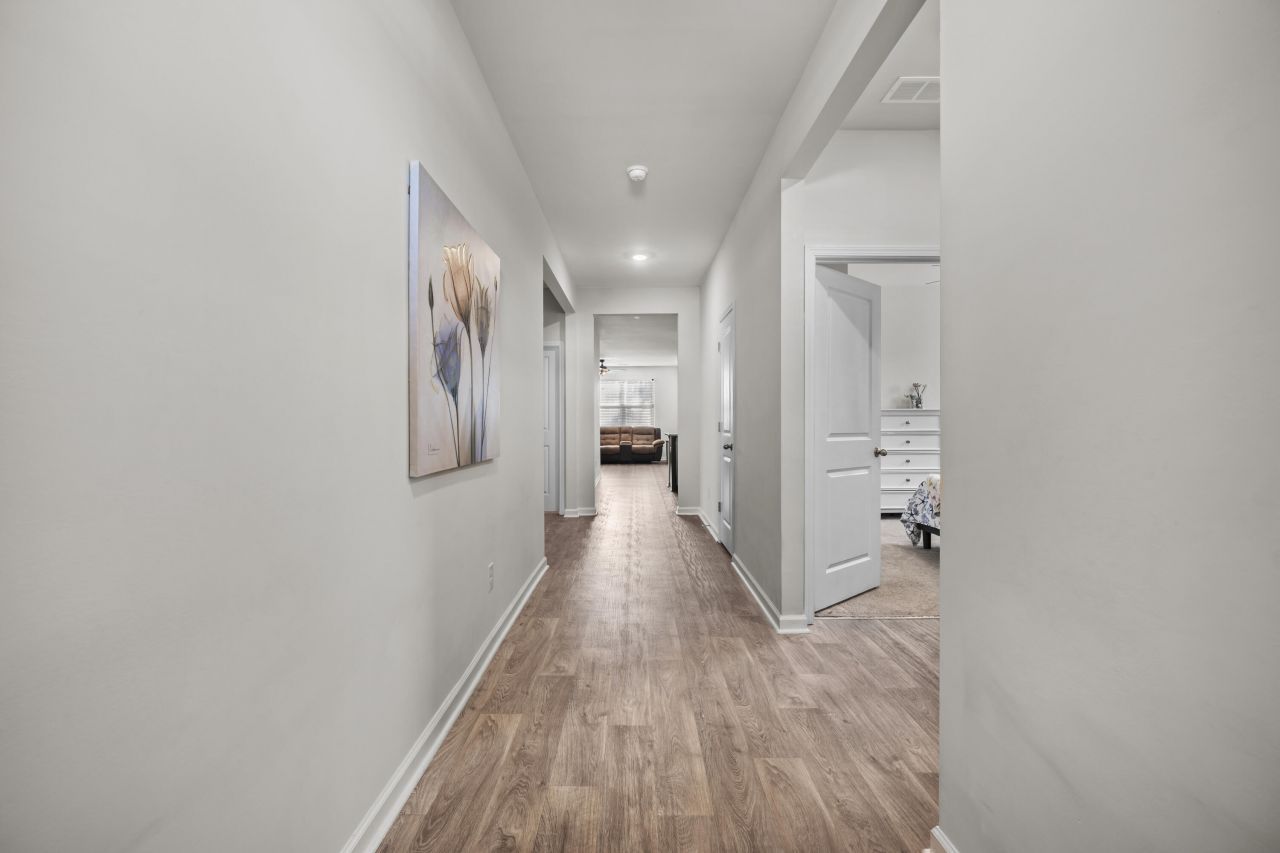 179 Lagoona Drive Photo 4