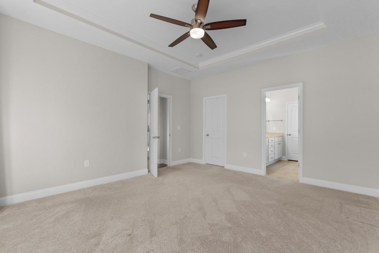 172 Viareggio Rd. Photo 14