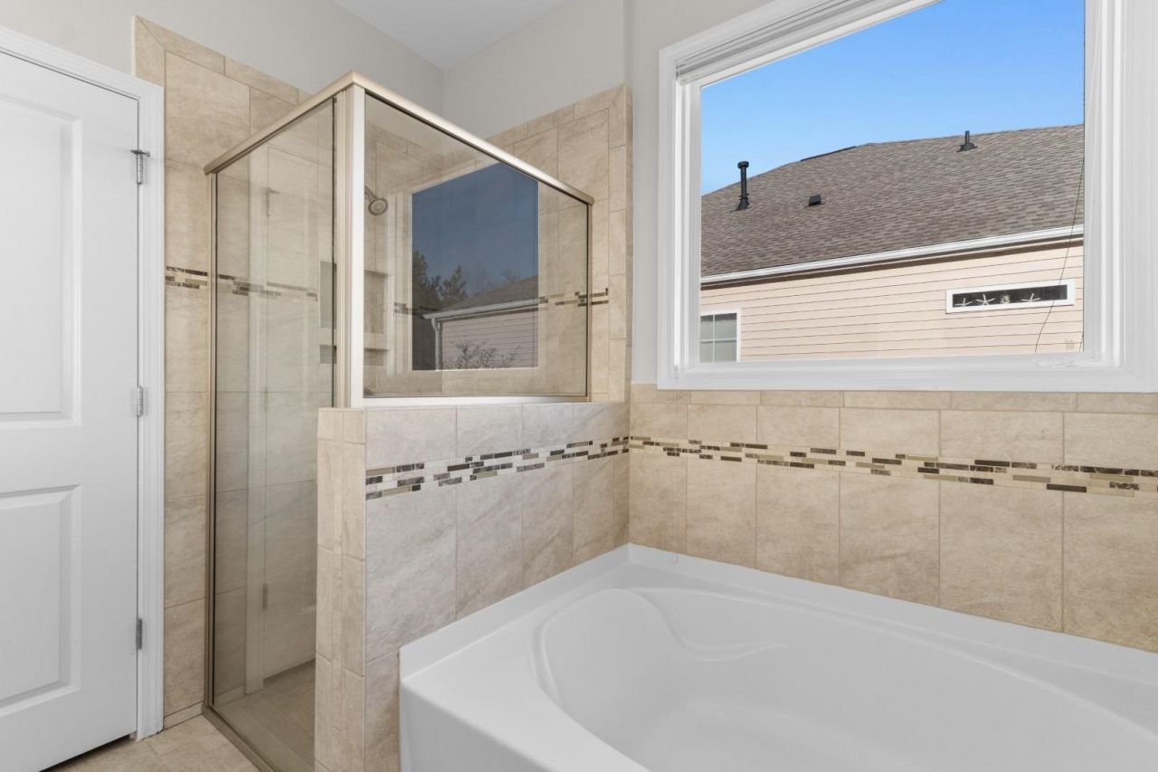 172 Viareggio Rd. Photo 16