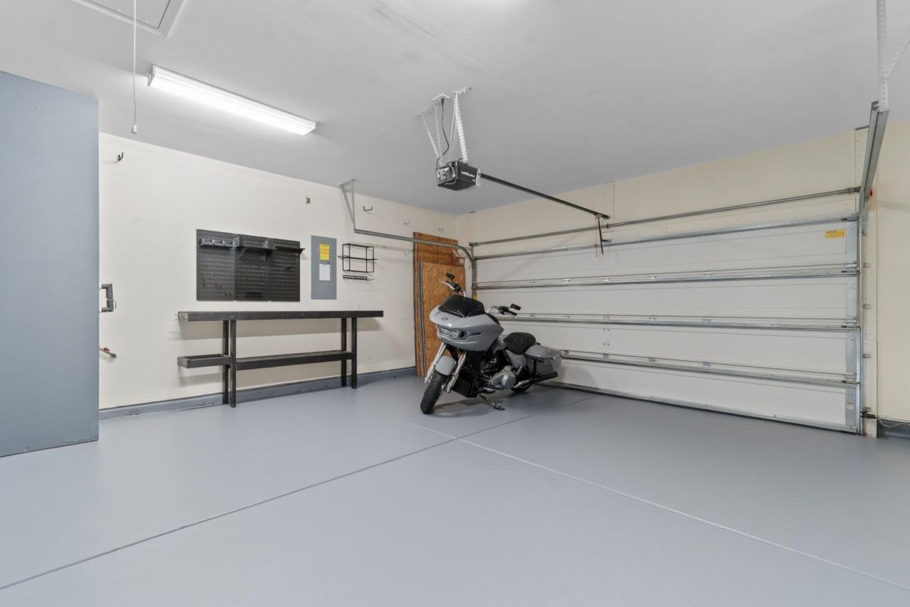 172 Viareggio Rd. Photo 24