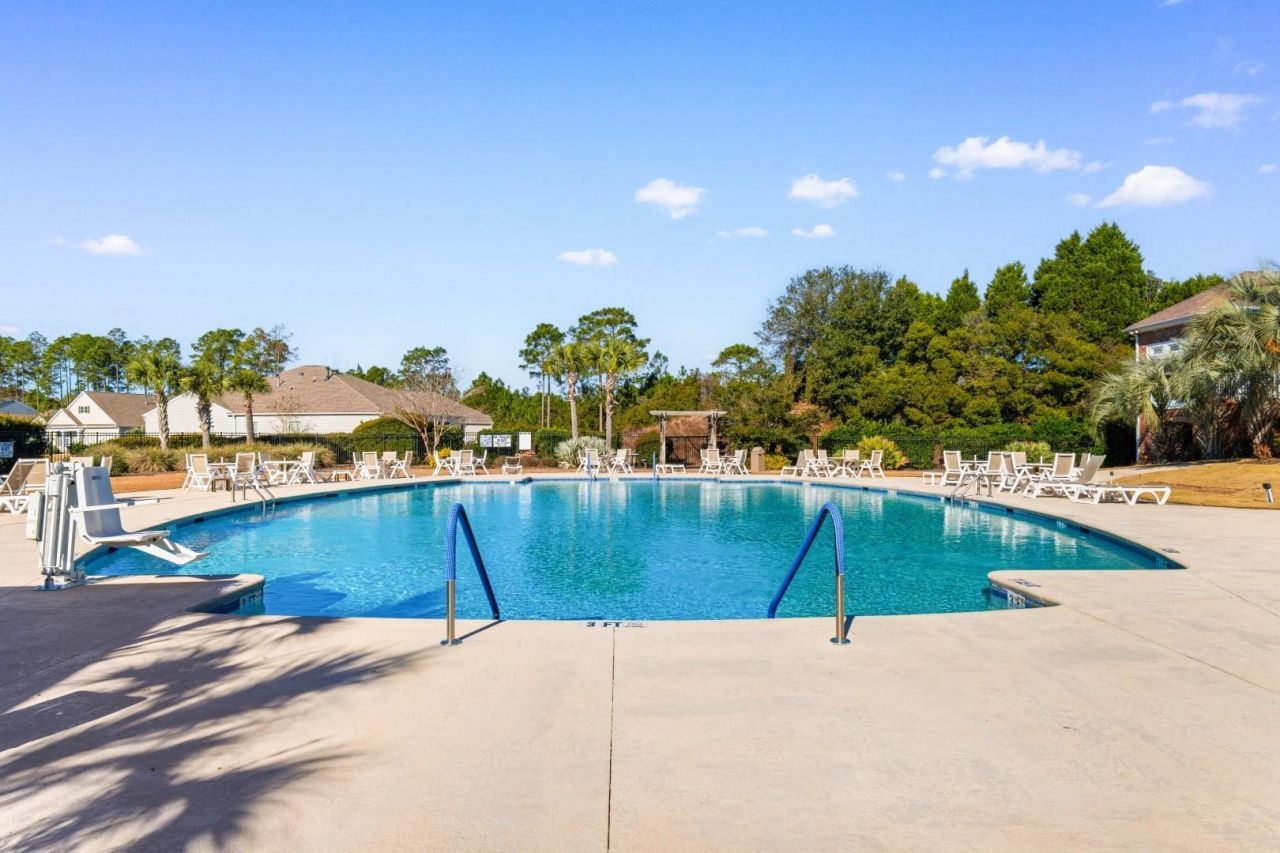 172 Viareggio Rd. Photo 34