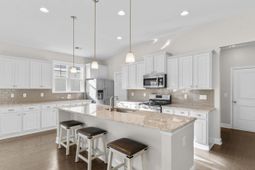 172 Viareggio Rd. photo 4