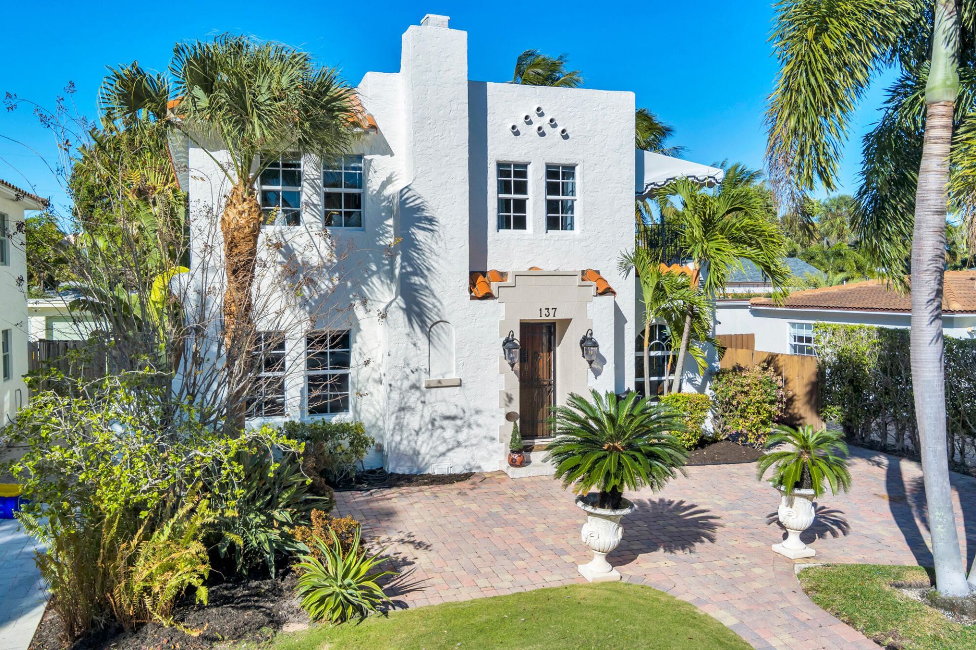 137 Edgewood Drive, West Palm Beach, FL 33405 Photo