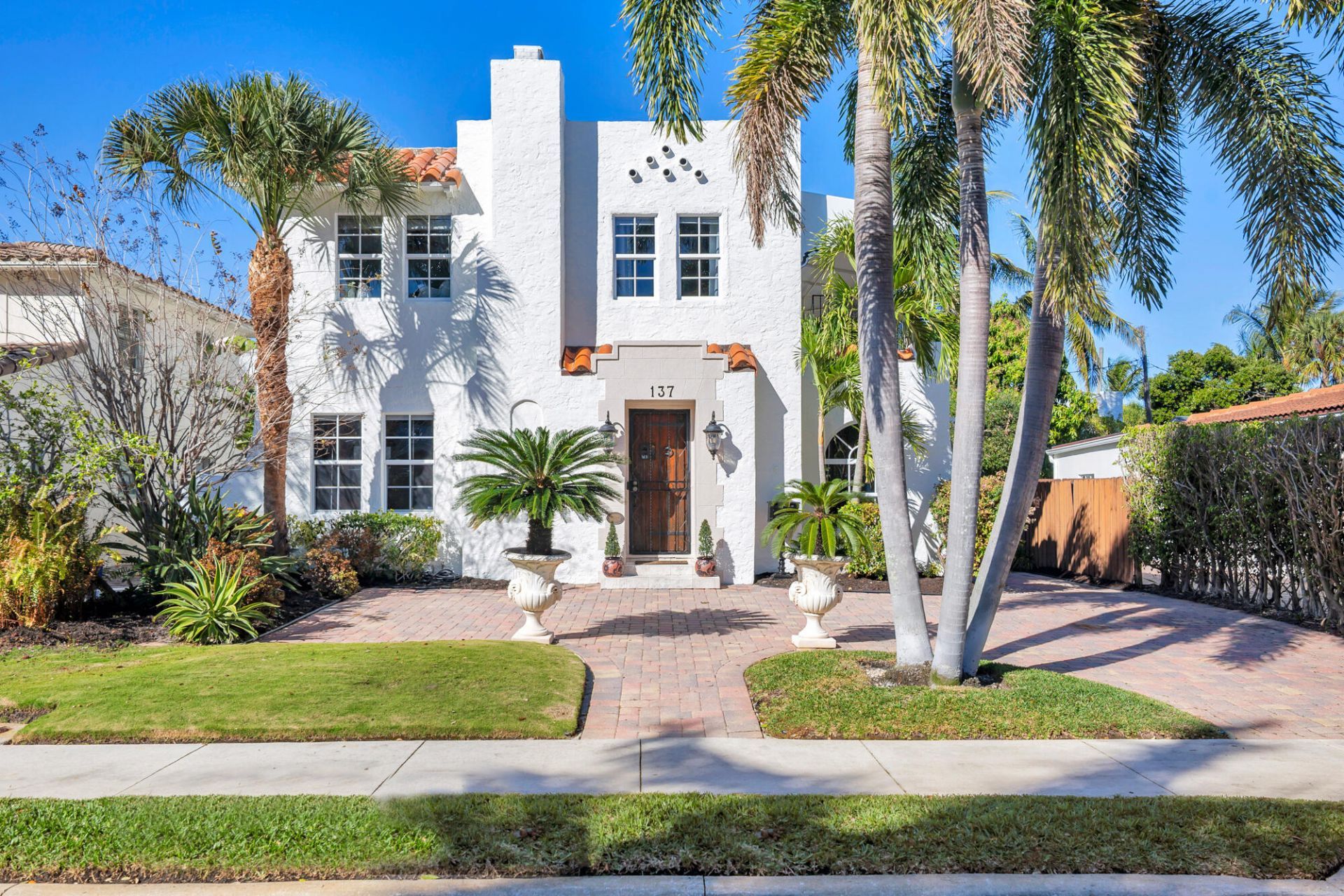 137 Edgewood Drive, West Palm Beach, FL 33405 Photo