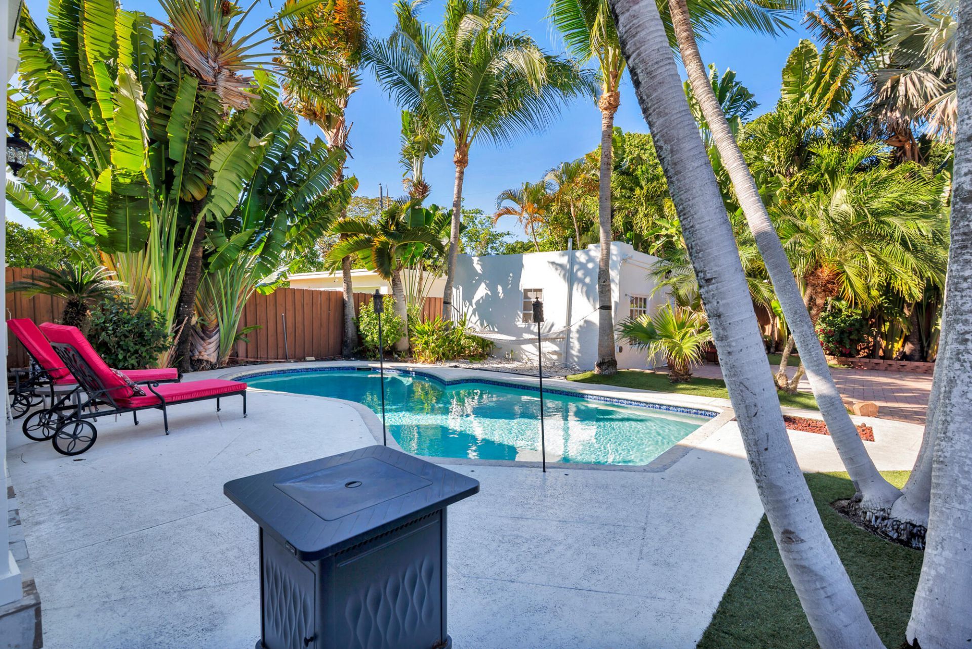 137 Edgewood Drive, West Palm Beach, FL 33405 Photo