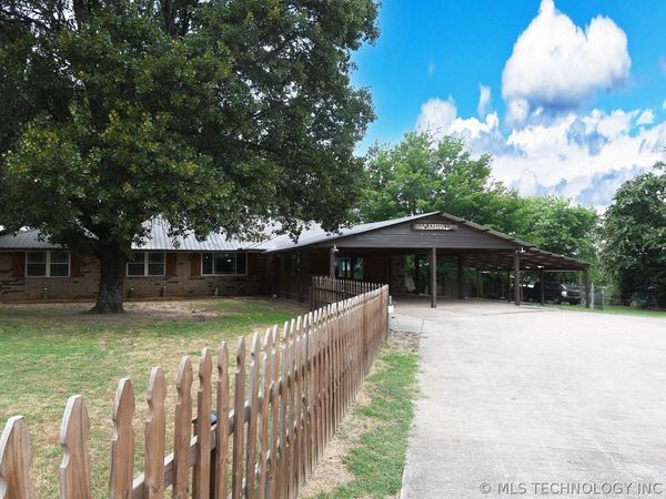 1108 Maple Lane , Stigler, OK 74462