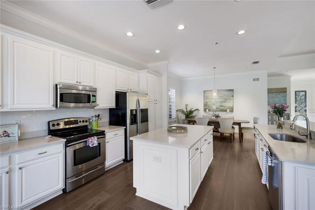 10009 St Moritz Dr , Miromar Lakes, FL 33913 Photo