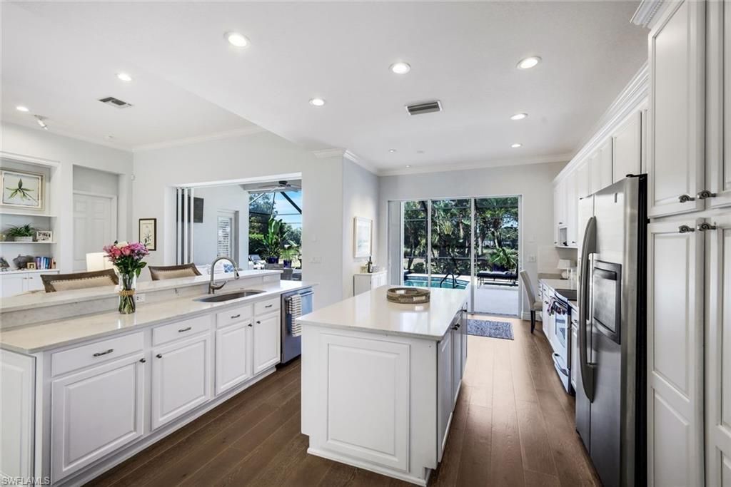 10009 St Moritz Dr , Miromar Lakes, FL 33913 Photo