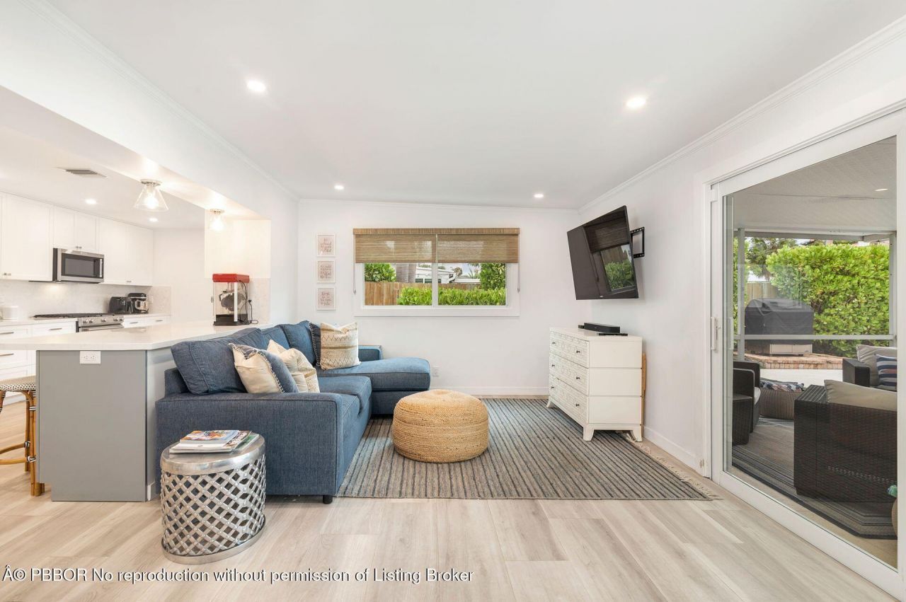 301 Edgewood Drive, West Palm Beach, FL 33405 Photo