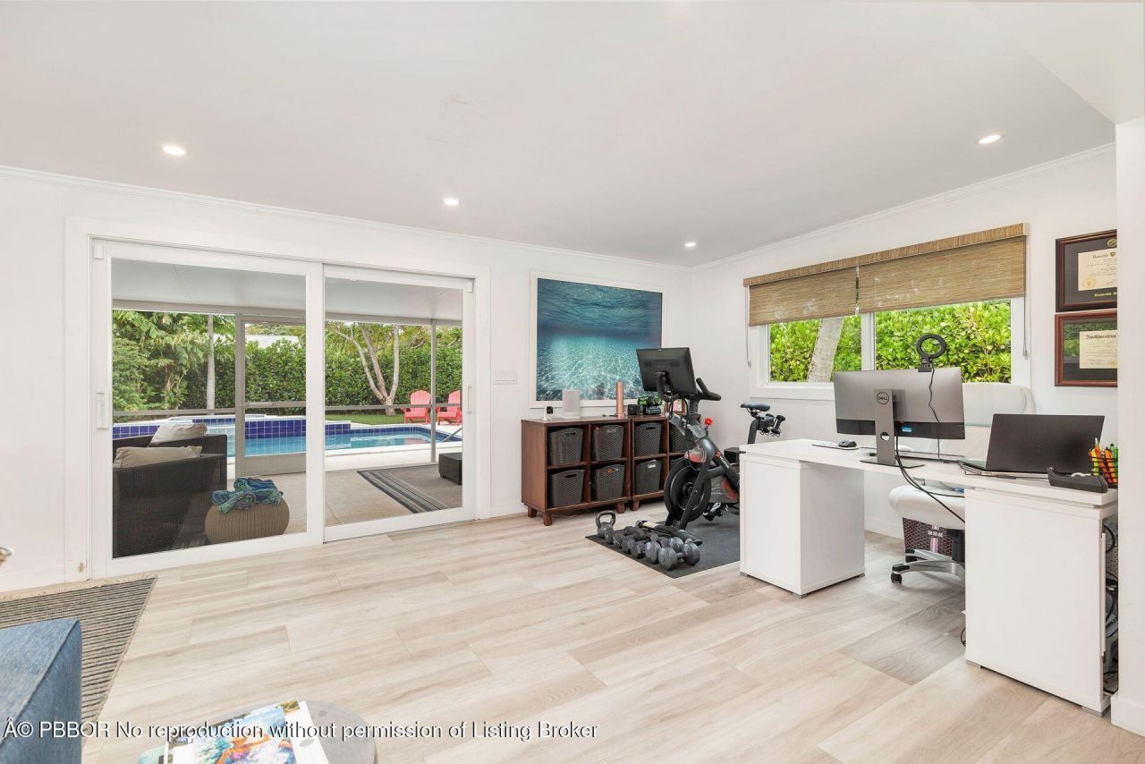 301 Edgewood Drive, West Palm Beach, FL 33405 Photo