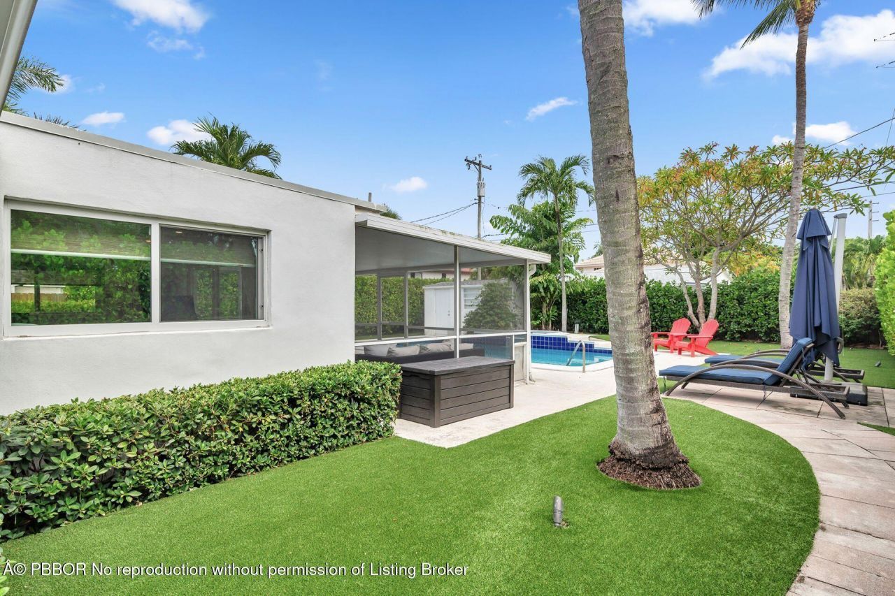 301 Edgewood Drive, West Palm Beach, FL 33405 Photo