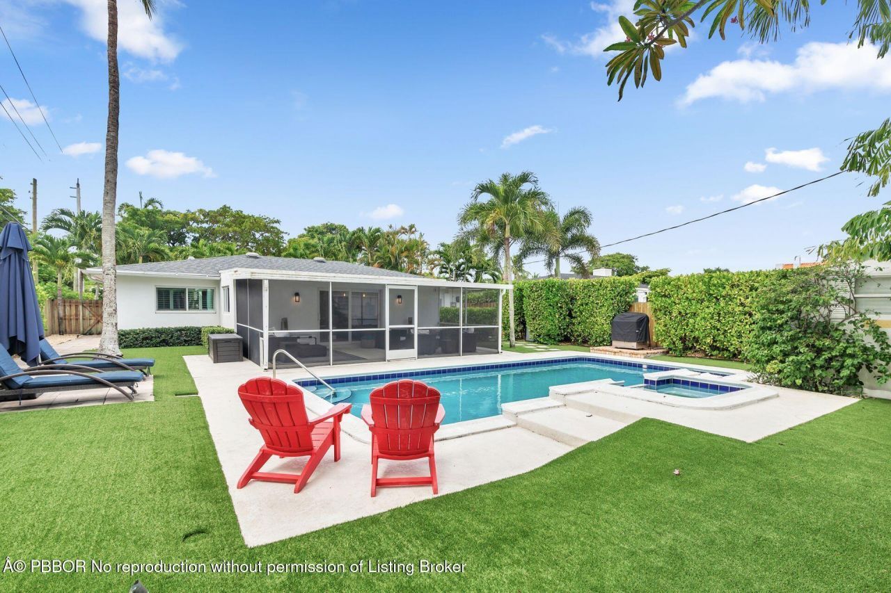 301 Edgewood Drive, West Palm Beach, FL 33405 Photo