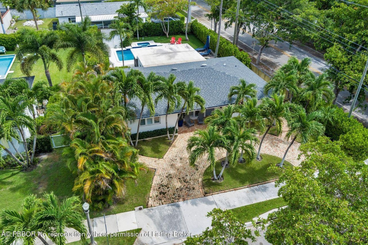 301 Edgewood Drive, West Palm Beach, FL 33405 Photo