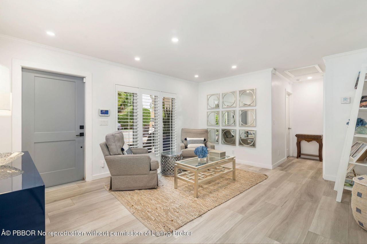 301 Edgewood Drive, West Palm Beach, FL 33405 Photo