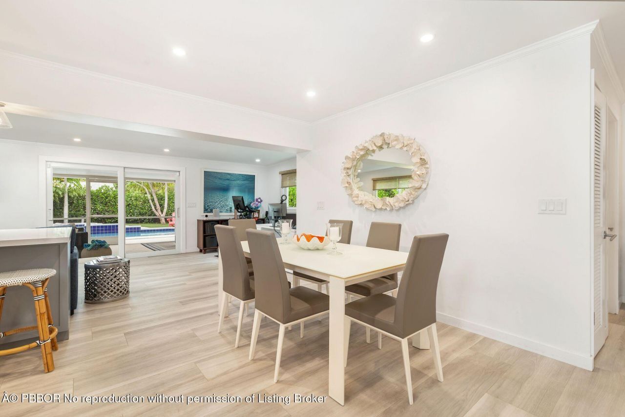 301 Edgewood Drive, West Palm Beach, FL 33405 Photo