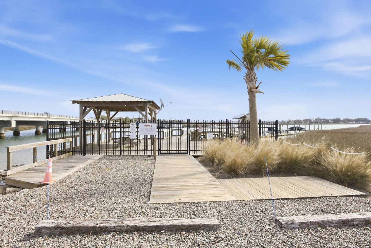 1110 Studdingsail Lane Photo 43