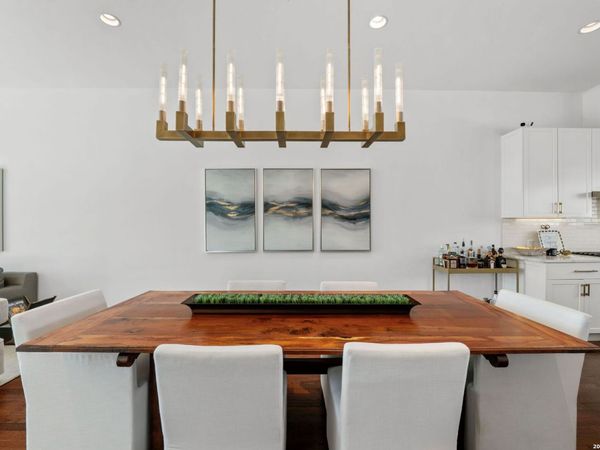 318 W Grayson, Unit 204, San Antonio, TX 78212