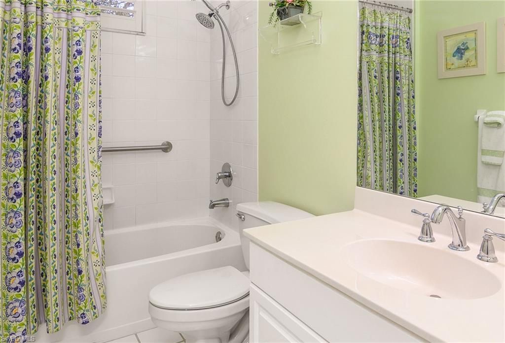 1000 L Ambiance Cir, Unit 201, Naples, FL 34108 Photo