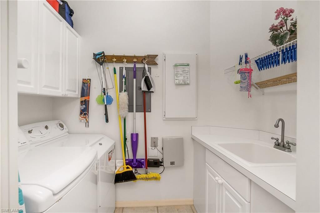 1000 L Ambiance Cir, Unit 201, Naples, FL 34108 Photo