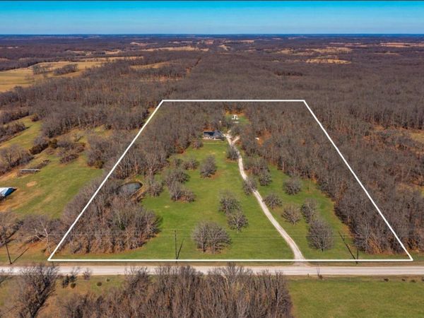 321 W Dade 122, Greenfield, MO 65661