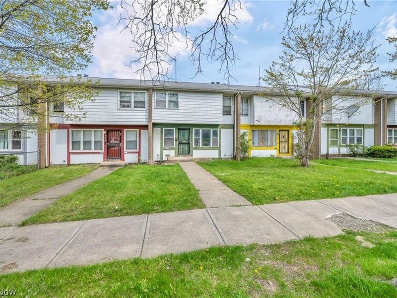 9409 Manor Avenue, Cleveland, OH 44104 Photo 2