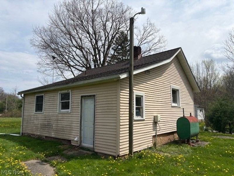 14065 Burden Road NE, Alliance, OH 44601 Photo 3