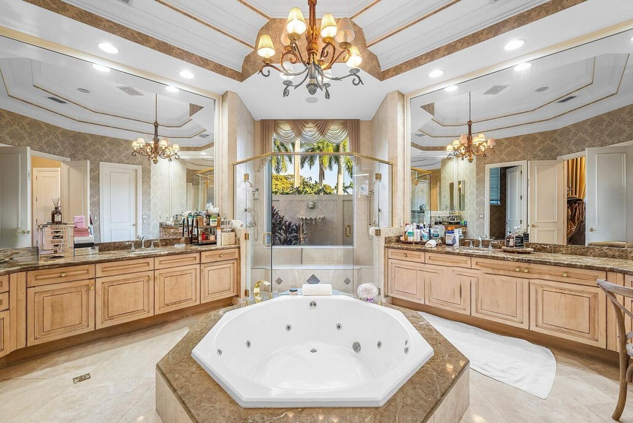 1811 Breakers West Court, West Palm Beach, FL 33411 Photo