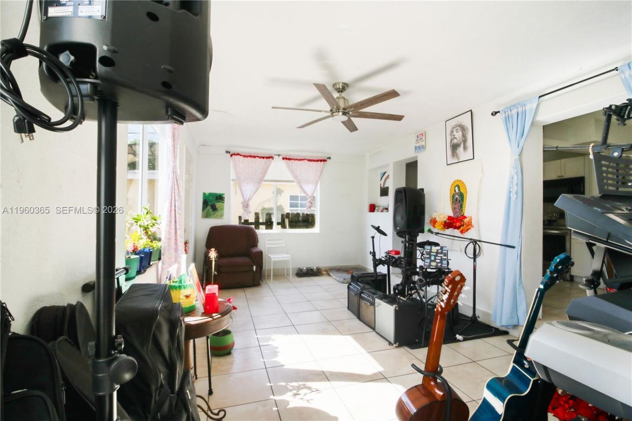 350 NW 119th St, Miami, FL 33168 Photo