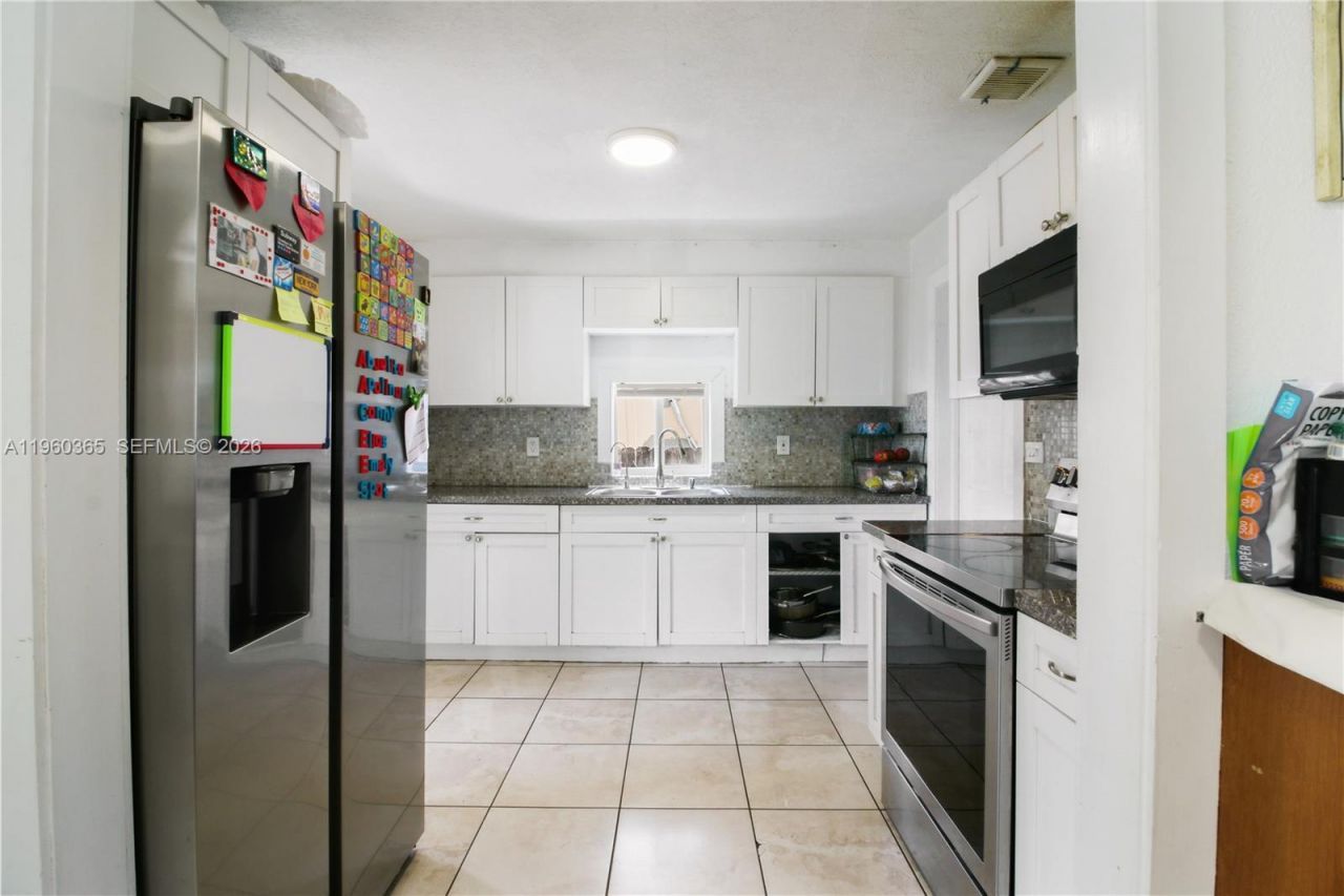 350 NW 119th St, Miami, FL 33168 Photo