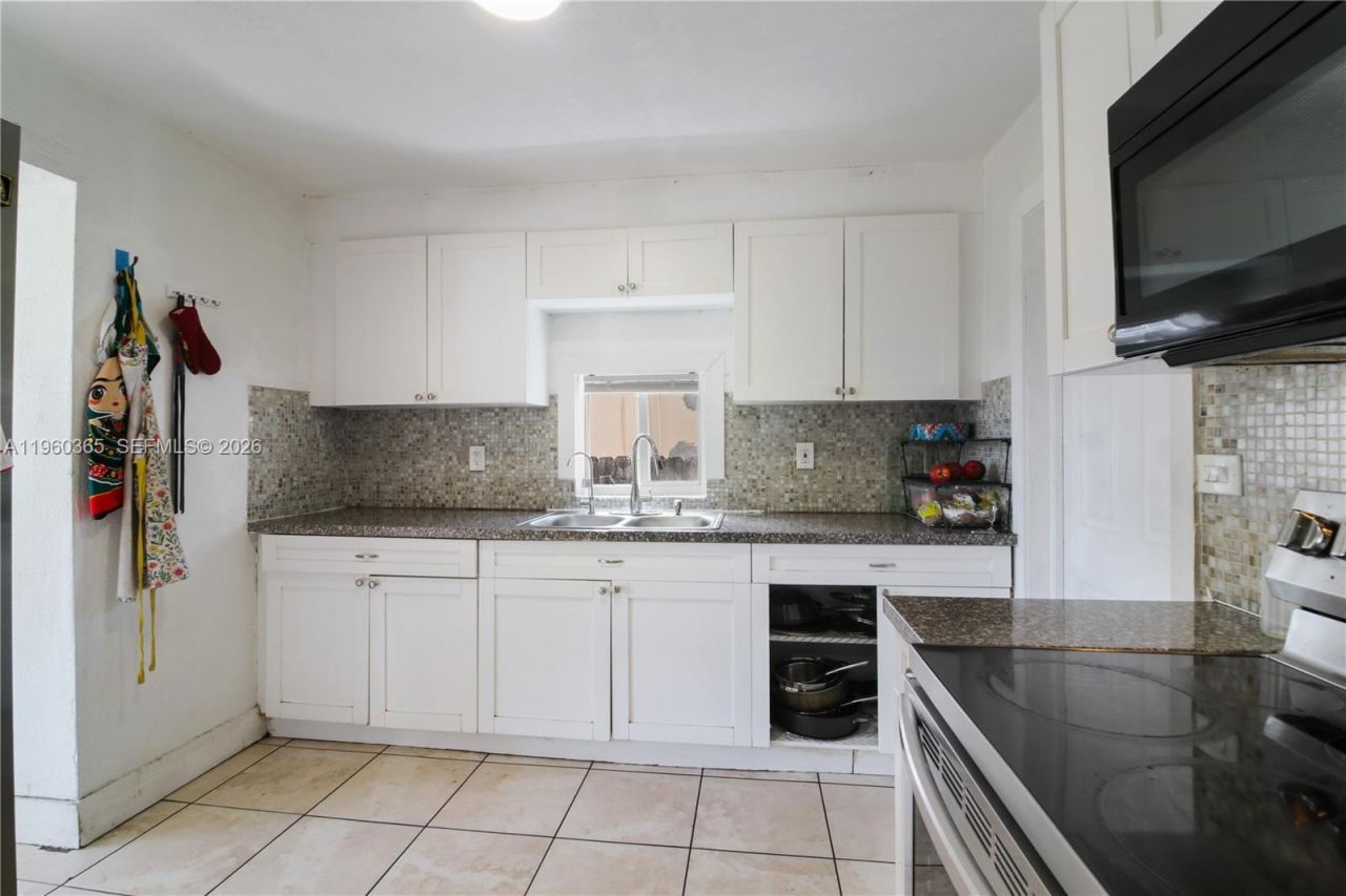 350 NW 119th St, Miami, FL 33168 Photo